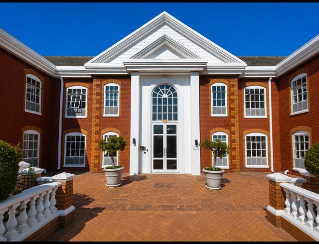 283M² OFFICE TO LET IN BRYANSTON